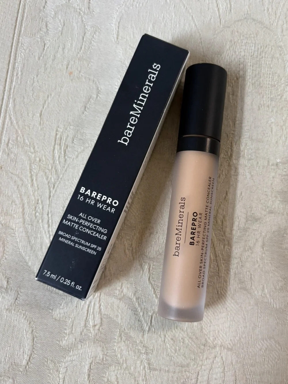 Bareminerals Barepro 16 Hour Matte Concealer in Light Neutral 200 BNIB
